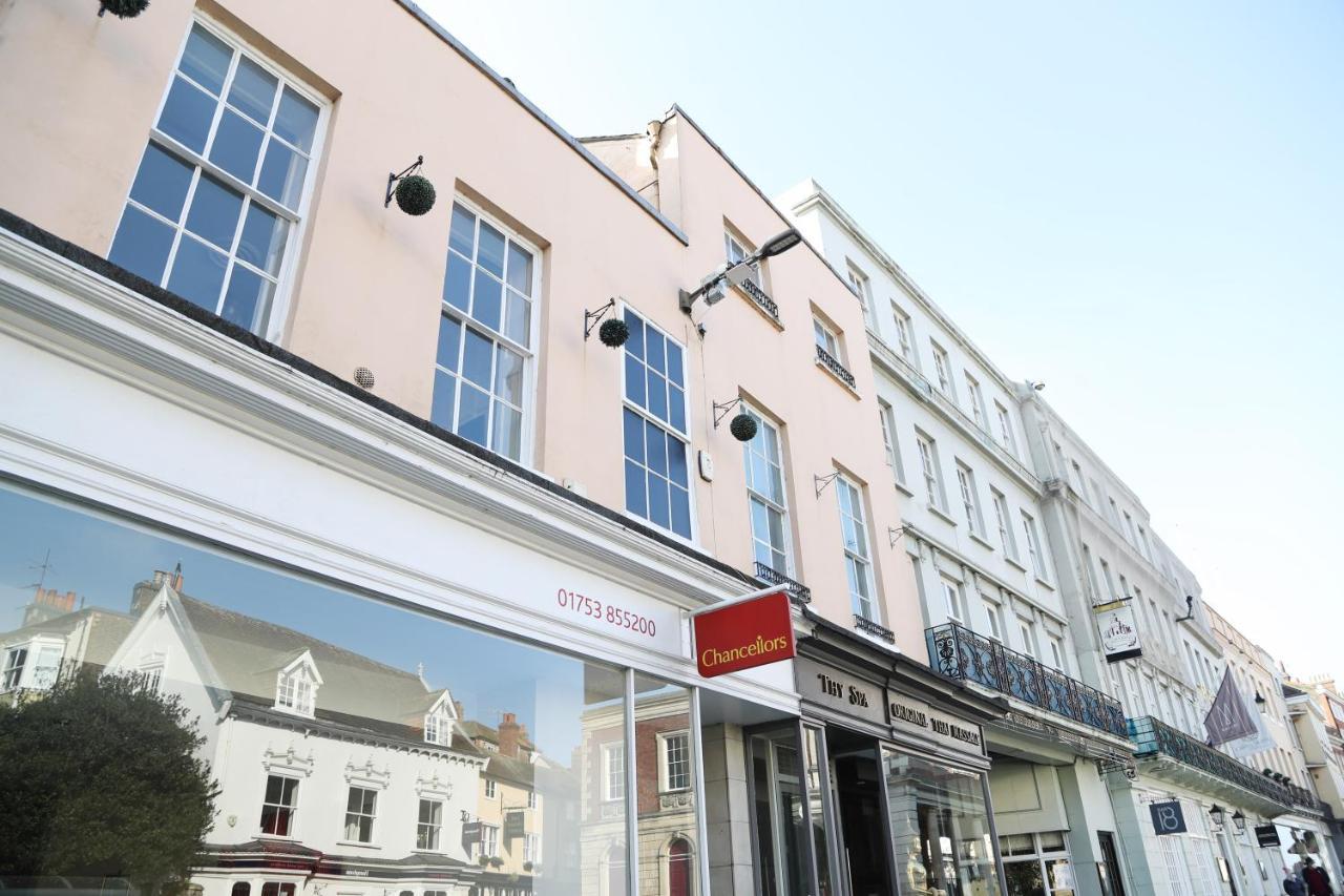 Letting Serviced Apartments - Guards View, Windsor Eksteriør billede